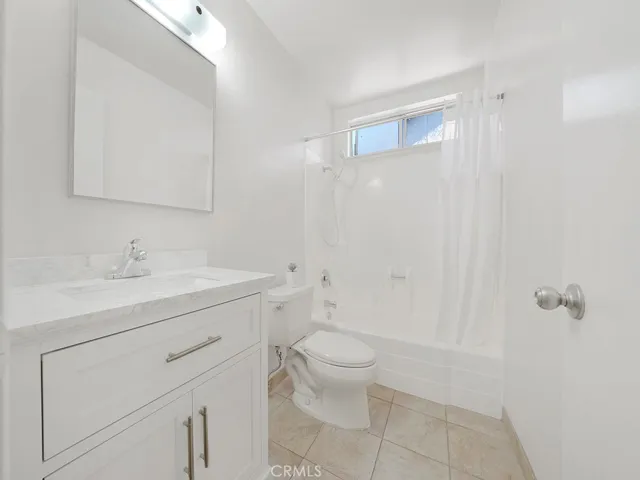 Beautiful Guest bathroom with brand new vanity.