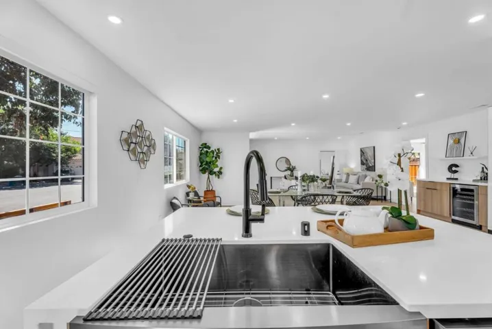 1461 College Court, Union City, California 94587