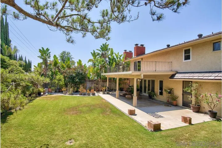 7957 Blue Lake, San Diego, California 92119
