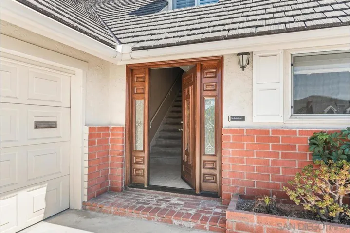 7957 Blue Lake, San Diego, California 92119