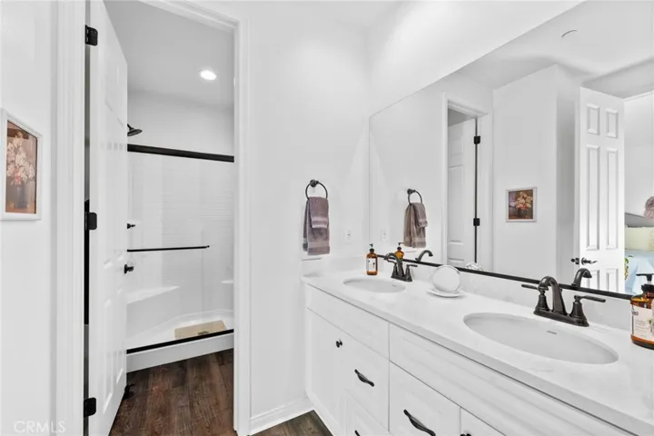 Jack-n-Jill bathroom