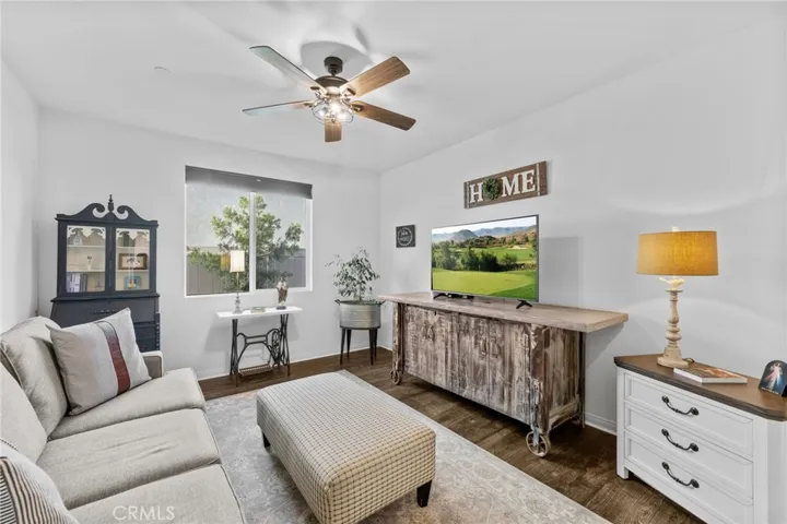 Bonus room(possible 4th bedroom)