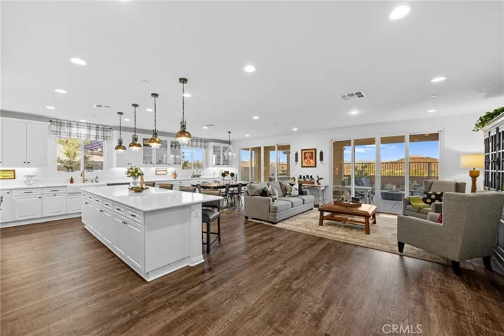 Large open living room and Kitchen