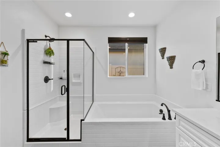 Separate Tub and Shower