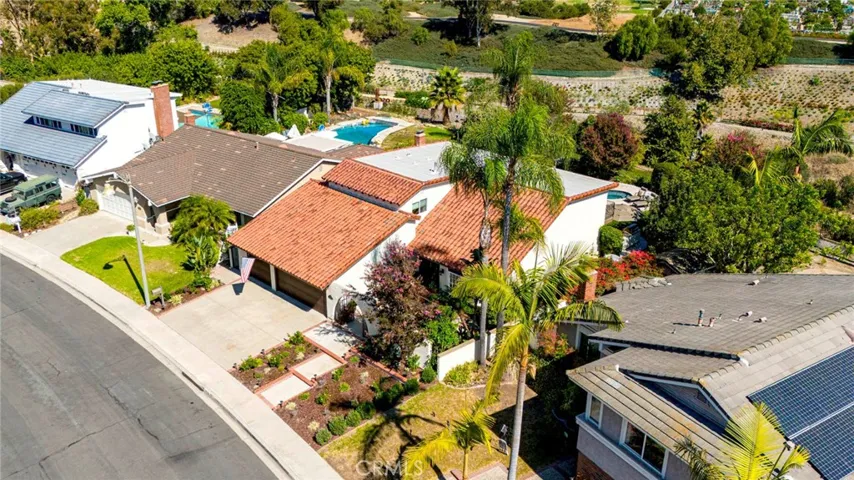 24256 Via Santa Clara, Mission Viejo, California 92692