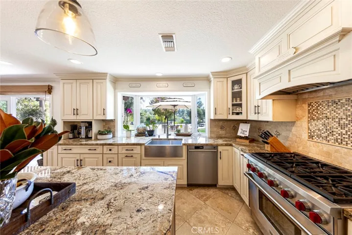 24256 Via Santa Clara, Mission Viejo, California 92692