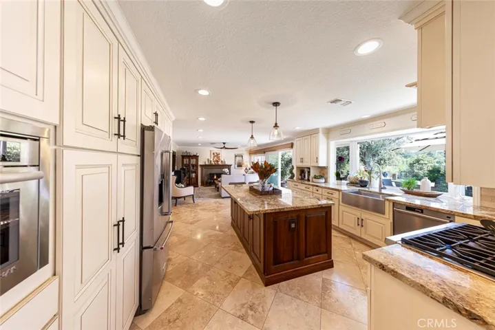 24256 Via Santa Clara, Mission Viejo, California 92692