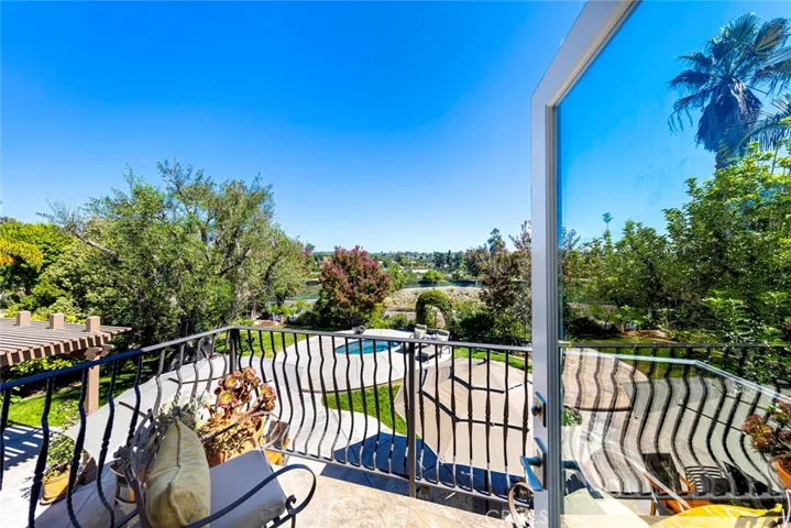 24256 Via Santa Clara, Mission Viejo, California 92692