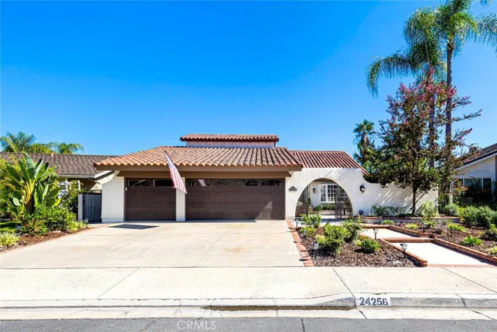 24256 Via Santa Clara, Mission Viejo, California 92692