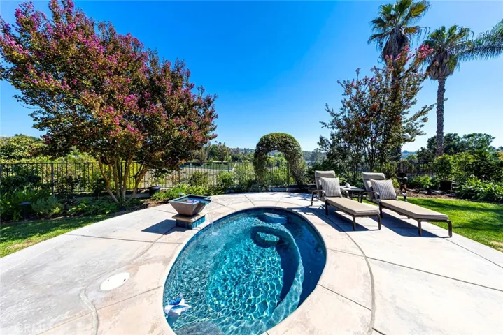 24256 Via Santa Clara, Mission Viejo, California 92692