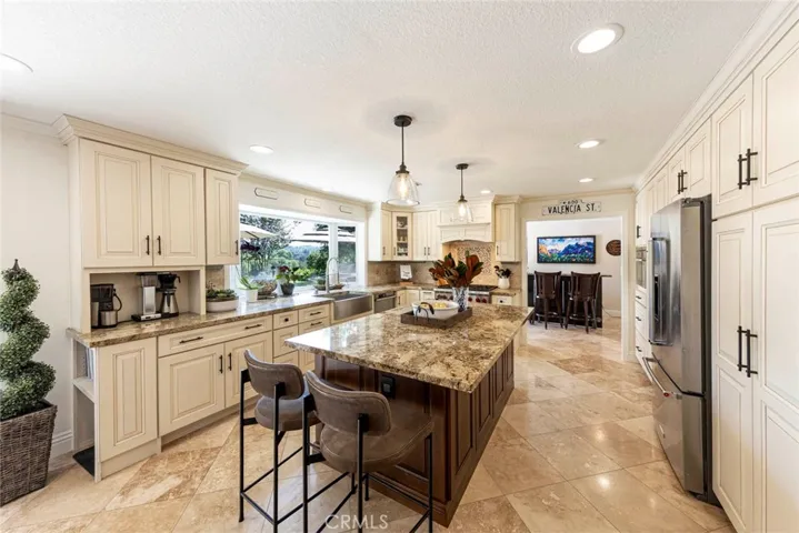 24256 Via Santa Clara, Mission Viejo, California 92692