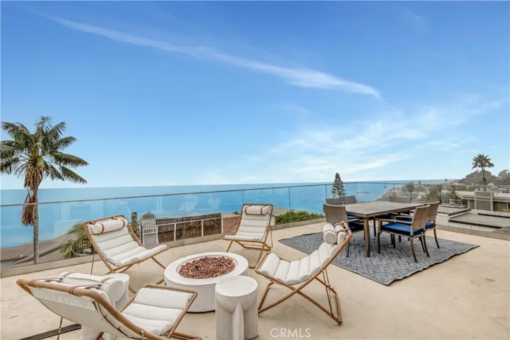 Rooftop deck