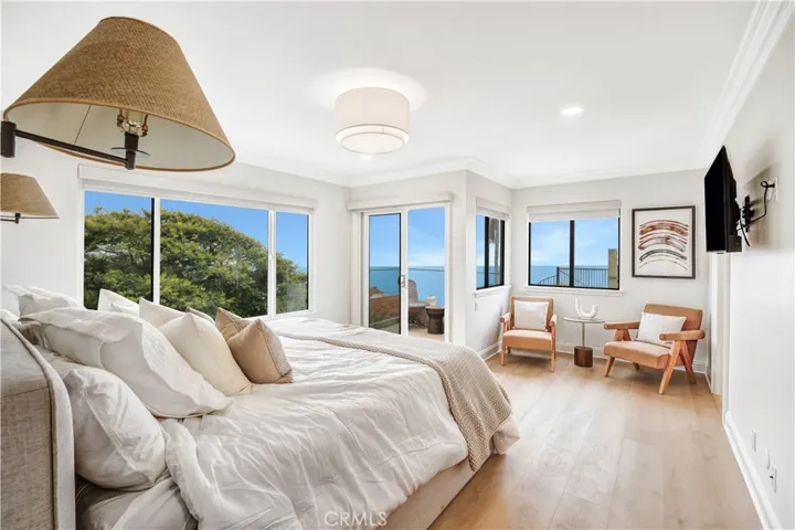Primary Bed with ocean views & balcony