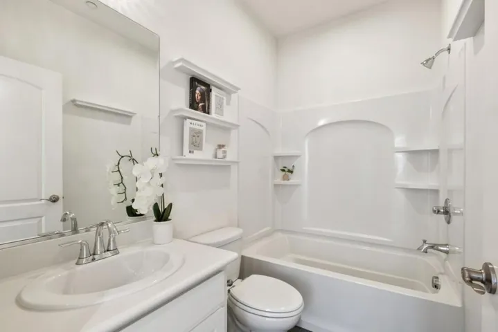 664 Cedarville Lane, San Jose, California 95133