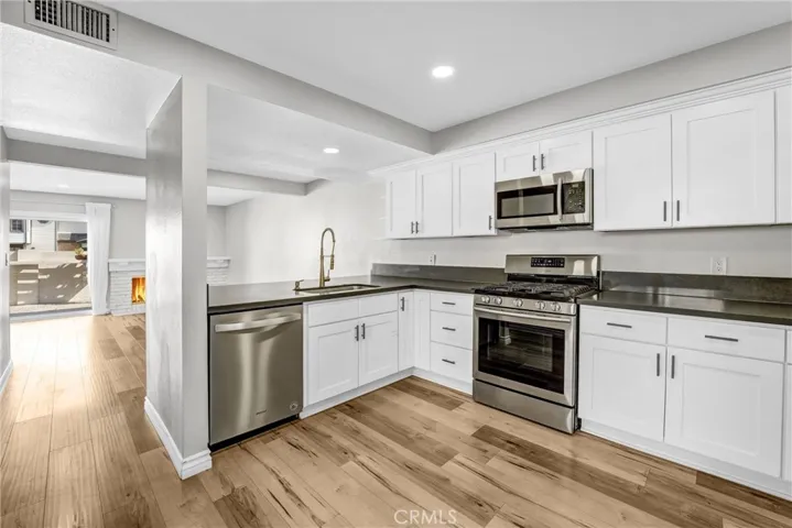 1051 Tustin Pines Way, Tustin, California 92780