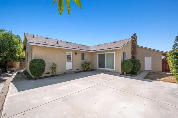 922 Crestfield Drive, Duarte, California 91010