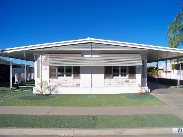 1045 S Elk Street, Hemet, California 92543