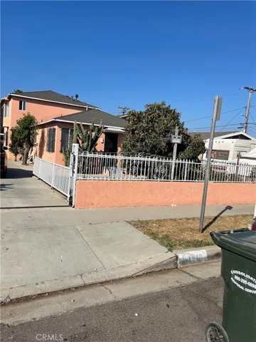 1219 W 95th Street, Los Angeles, California 90044