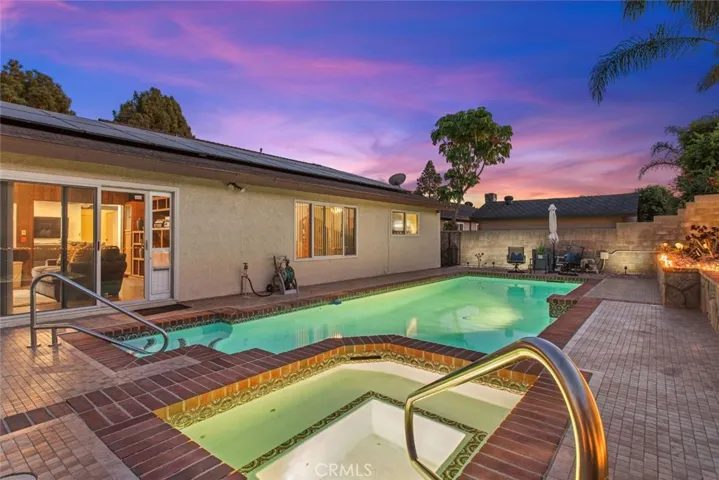 2994 N Cottonwood St, Orange, California 92865-1209