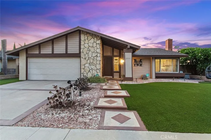 2994 N Cottonwood St, Orange, California 92865-1209