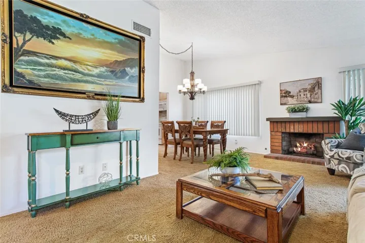 2994 N Cottonwood St, Orange, California 92865-1209