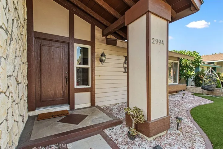 2994 N Cottonwood St, Orange, California 92865-1209