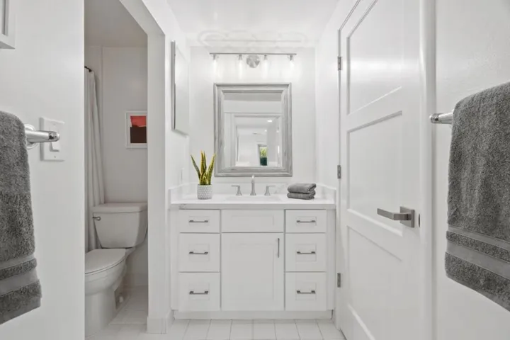 4195 Oak Hill Avenue, Palo Alto, California 94306