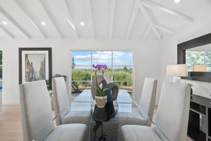 4195 Oak Hill Avenue, Palo Alto, California 94306