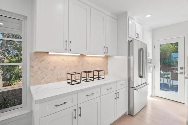 4195 Oak Hill Avenue, Palo Alto, California 94306