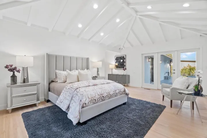 4195 Oak Hill Avenue, Palo Alto, California 94306