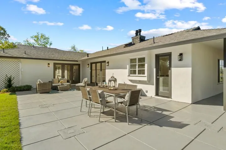 4195 Oak Hill Avenue, Palo Alto, California 94306