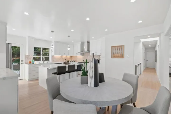 4195 Oak Hill Avenue, Palo Alto, California 94306