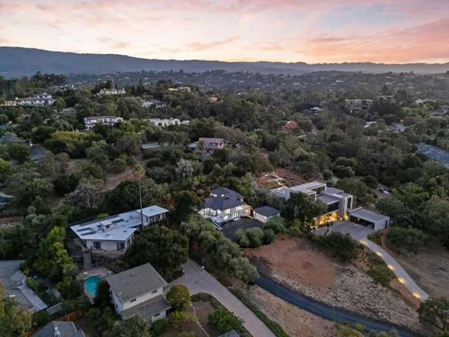 4195 Oak Hill Avenue, Palo Alto, California 94306