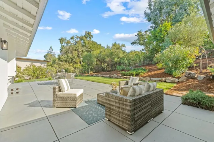 4195 Oak Hill Avenue, Palo Alto, California 94306