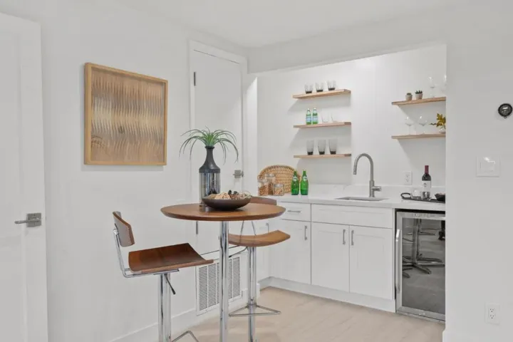 4195 Oak Hill Avenue, Palo Alto, California 94306