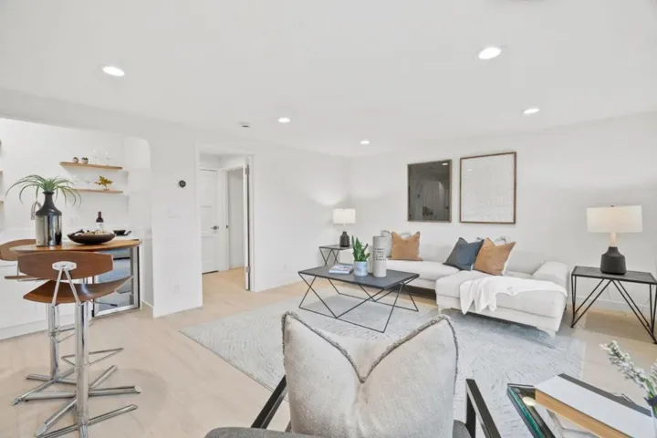 4195 Oak Hill Avenue, Palo Alto, California 94306