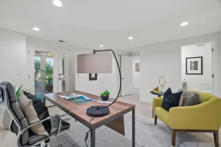 4195 Oak Hill Avenue, Palo Alto, California 94306