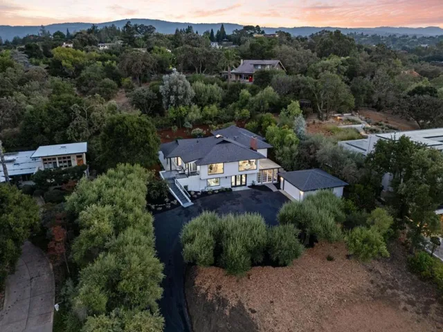 4195 Oak Hill Avenue, Palo Alto, California 94306