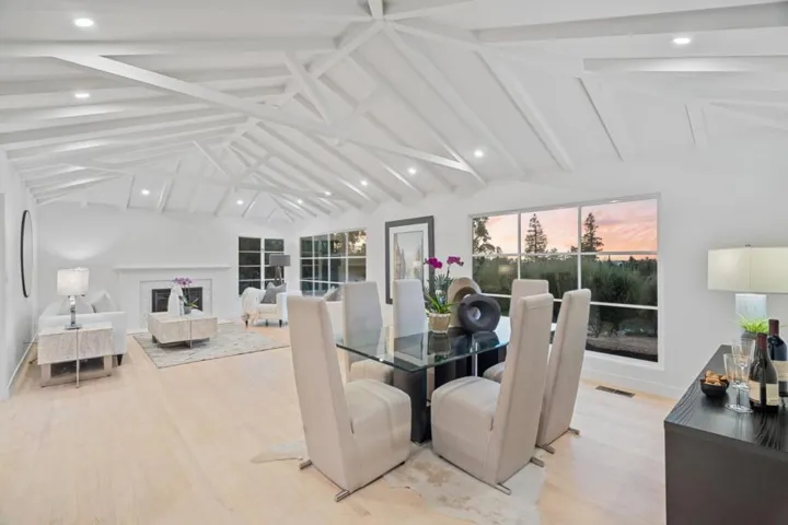 4195 Oak Hill Avenue, Palo Alto, California 94306