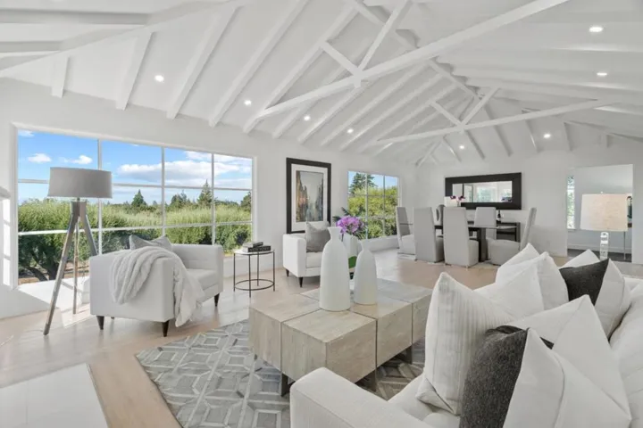 4195 Oak Hill Avenue, Palo Alto, California 94306