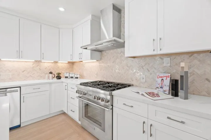 4195 Oak Hill Avenue, Palo Alto, California 94306