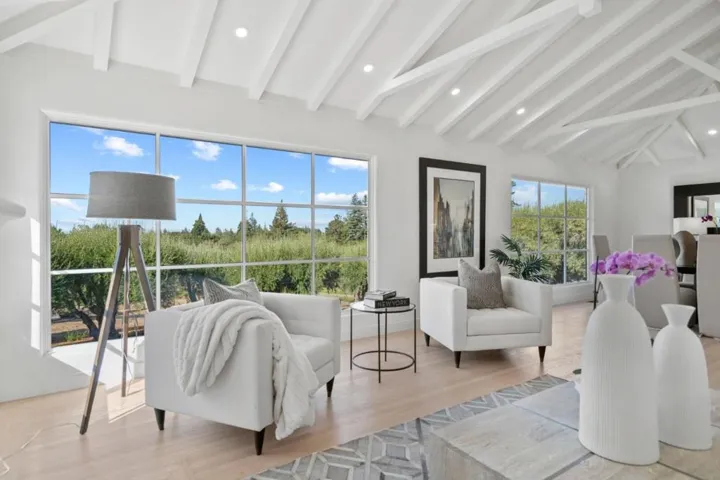 4195 Oak Hill Avenue, Palo Alto, California 94306