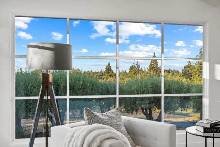 4195 Oak Hill Avenue, Palo Alto, California 94306