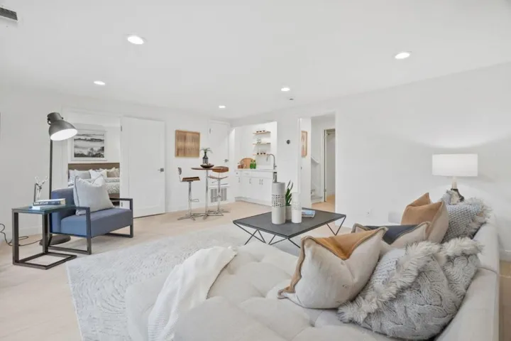 4195 Oak Hill Avenue, Palo Alto, California 94306
