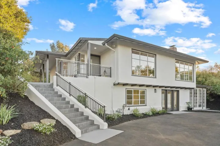4195 Oak Hill Avenue, Palo Alto, California 94306