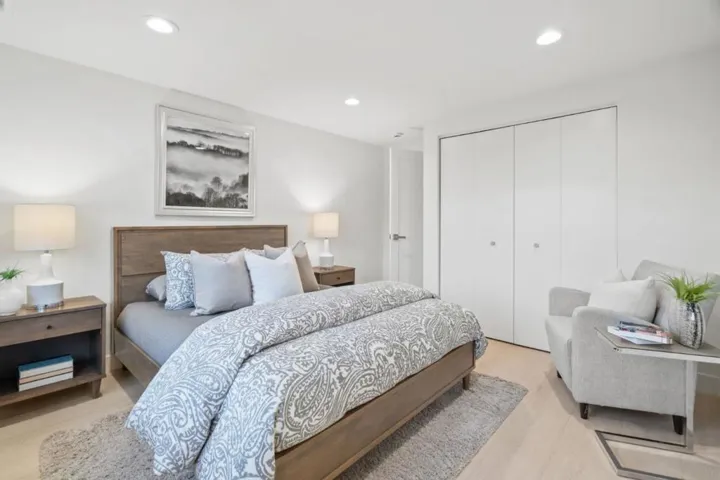 4195 Oak Hill Avenue, Palo Alto, California 94306