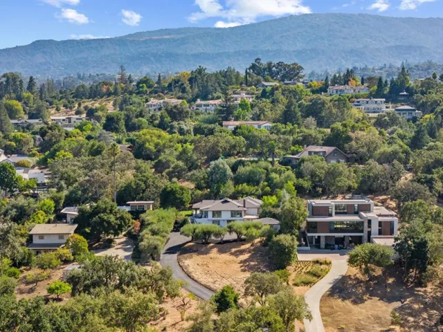 4195 Oak Hill Avenue, Palo Alto, California 94306