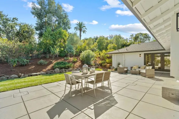 4195 Oak Hill Avenue, Palo Alto, California 94306