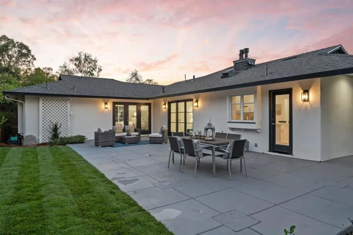 4195 Oak Hill Avenue, Palo Alto, California 94306