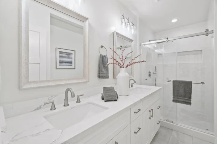 4195 Oak Hill Avenue, Palo Alto, California 94306